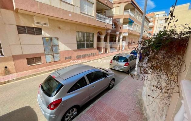 Resale - Apartment / flat - Torrevieja - Torrevieja Centro