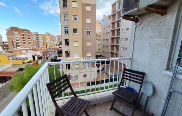 Resale - Apartment / flat - Torrevieja - Torrevieja Centro