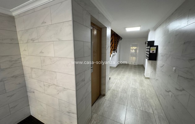 Revente - Appartement - Torrevieja - Torrevieja Centro