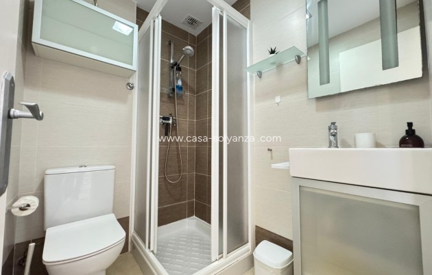 Resale - Apartment / flat - Torrevieja - Torrevieja Centro