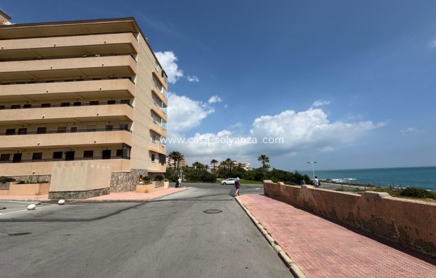 Resale - Apartment / flat - Torrevieja - Torrevieja Centro
