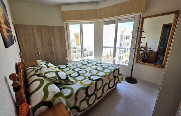 Resale - Apartment / flat - Torrevieja - Torrevieja Centro