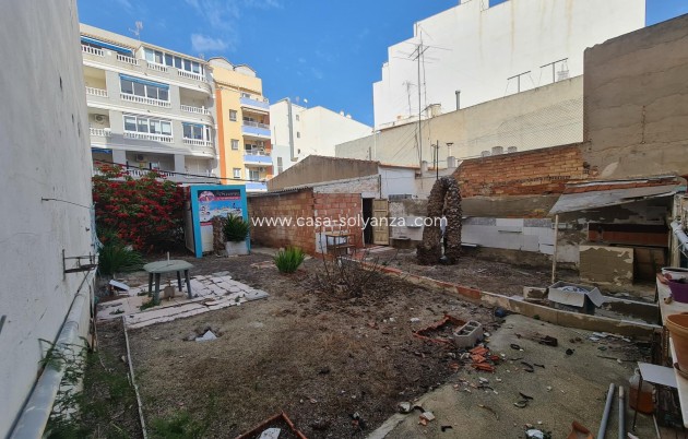 Revente - Land - Torrevieja - Estacion Autobuses