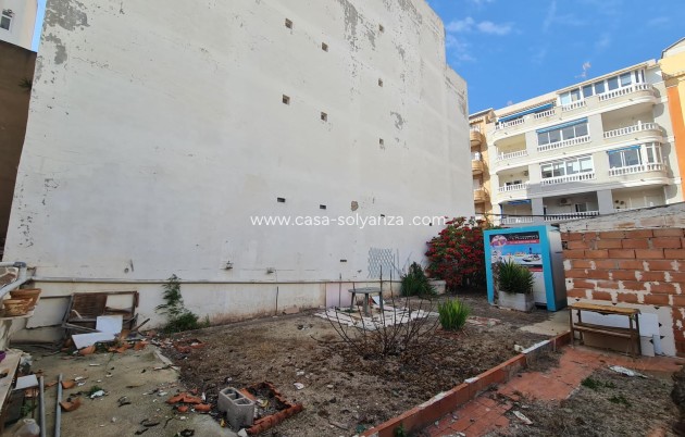 Revente - Land - Torrevieja - Estacion Autobuses