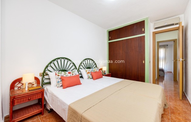 Wiederverkauf - Wohnung - Torrevieja - Playa De Los Naufragos
