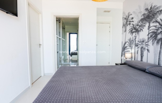 Resale - Apartment / flat - Orihuela - Punta Prima