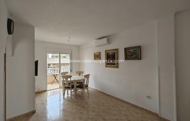 Resale - Apartment / flat - Torrevieja - Torrevieja Centro