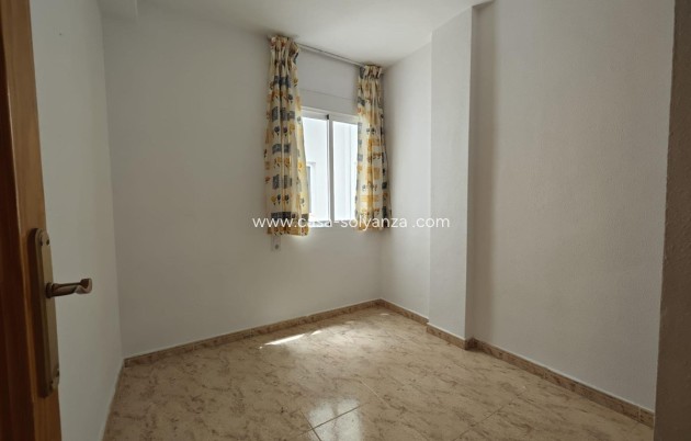 Resale - Apartment / flat - Torrevieja - Torrevieja Centro