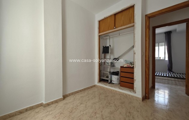 Resale - Apartment / flat - Torrevieja - Torrevieja Centro