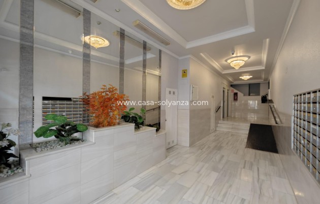 Resale - Apartment / flat - Torrevieja - Torrevieja Centro