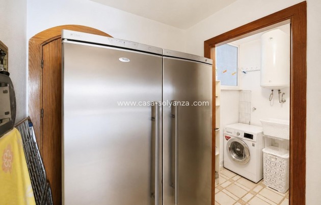 Resale - Apartment / flat - Orihuela - Villamartin