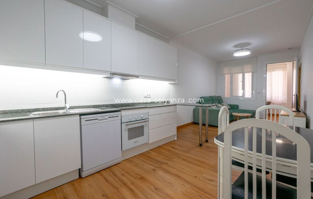 Resale - Apartment / flat - Torrevieja - Torrevieja Centro