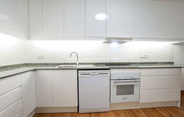 Resale - Apartment / flat - Torrevieja - Torrevieja Centro
