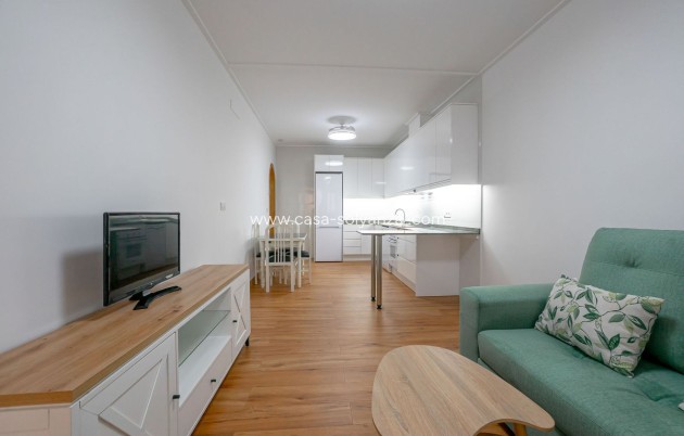 Resale - Apartment / flat - Torrevieja - Torrevieja Centro