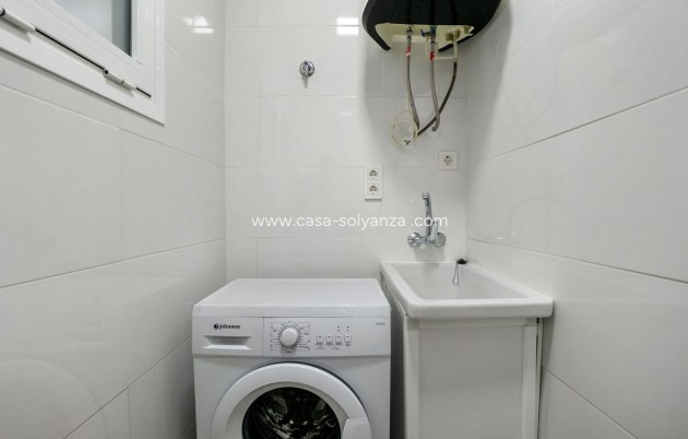 Resale - Apartment / flat - Torrevieja - Torrevieja Centro