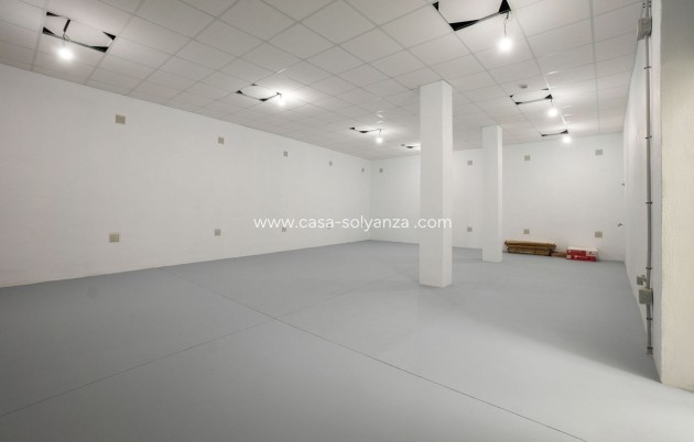 Resale - Apartment / flat - Torrevieja - Torrevieja Centro