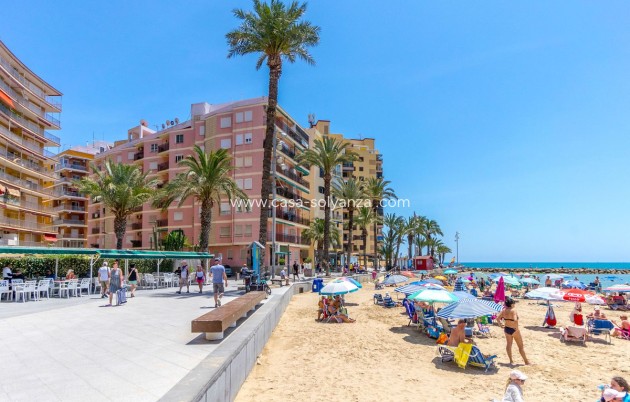 Resale - Apartment / flat - Torrevieja - Torrevieja Centro