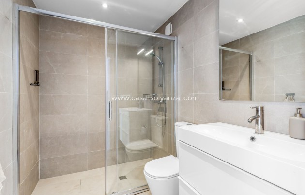 Resale - Apartment / flat - Torrevieja - Playa del Cura