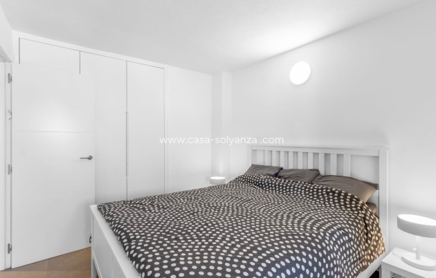 Resale - Apartment / flat - Torrevieja - Playa del Cura