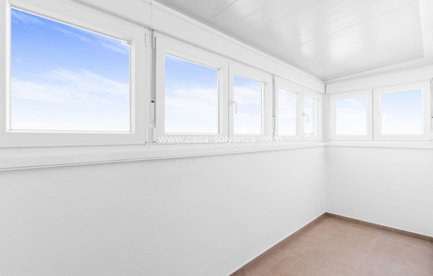 Resale - Apartment / flat - Torrevieja - Playa del Cura