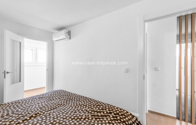 Resale - Apartment / flat - Torrevieja - Playa del Cura
