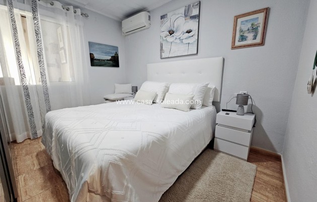 Wiederverkauf - Bungalow - Torrevieja - La Siesta