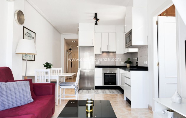 Resale - Apartment / flat - Torrevieja - Torrevieja Centro