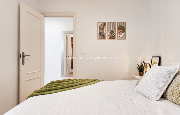 Resale - Apartment / flat - Torrevieja - Torrevieja Centro
