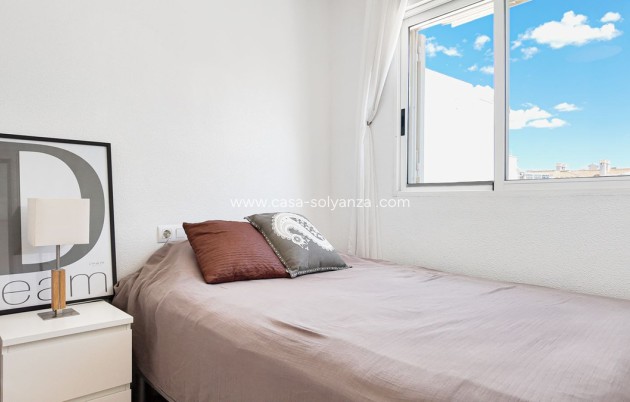 Resale - Apartment / flat - Torrevieja - Torrevieja Centro