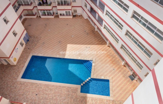 Resale - Apartment / flat - Torrevieja - Torrevieja Centro