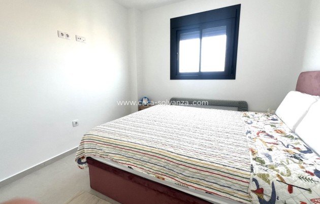 Resale - Apartment / flat - Orihuela - Villamartin