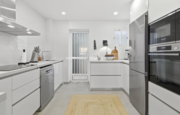 Resale - Apartment / flat - Orihuela - Punta Prima
