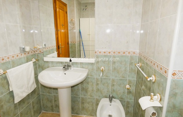Herverkoop - Appartement / flat - Torrevieja - Torrevieja Centro
