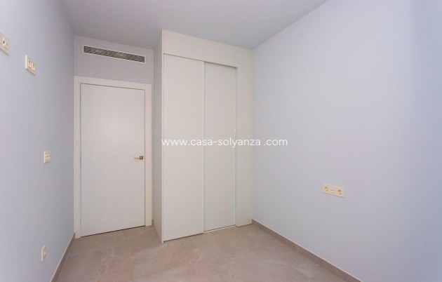 Wiederverkauf - Wohnung - Torrevieja - Torrevieja Centro