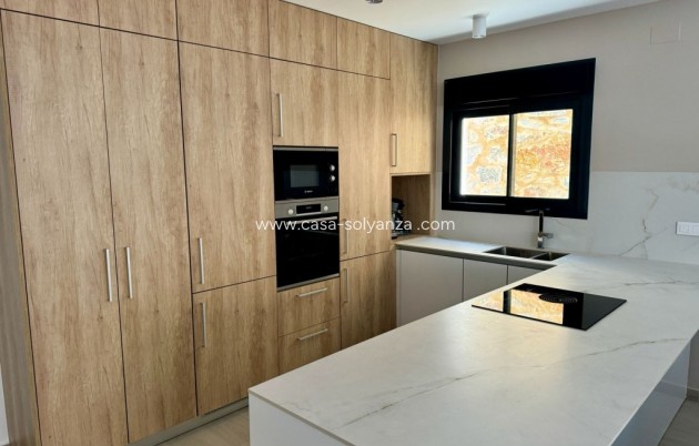 Resale - Villa - La Finca Golf - Inland