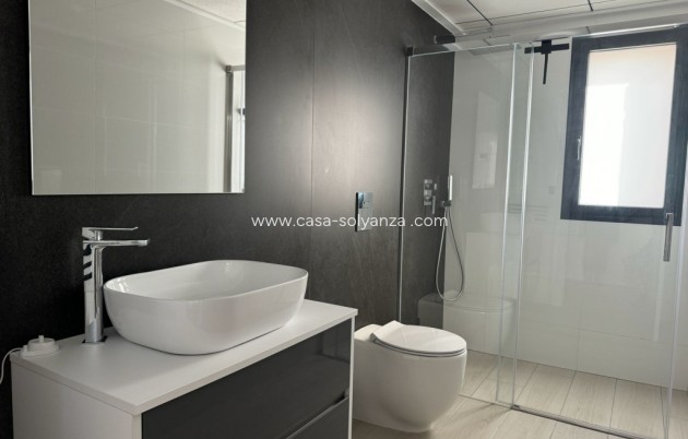 Resale - Villa - La Finca Golf - Inland