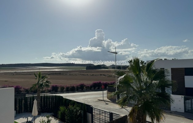 Resale - Villa - La Finca Golf - Inland
