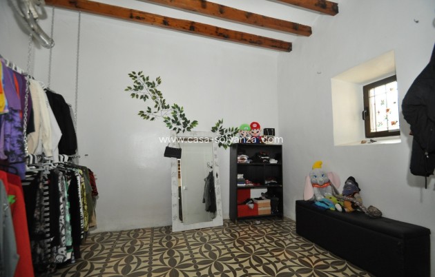 Resale - Country Property/Finca - Yecla - Yecla Centro