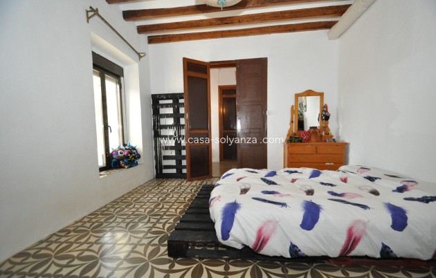 Resale - Country Property/Finca - Yecla - Yecla Centro