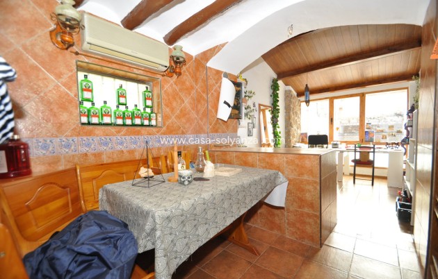 Resale - Country Property/Finca - Yecla - Yecla Centro