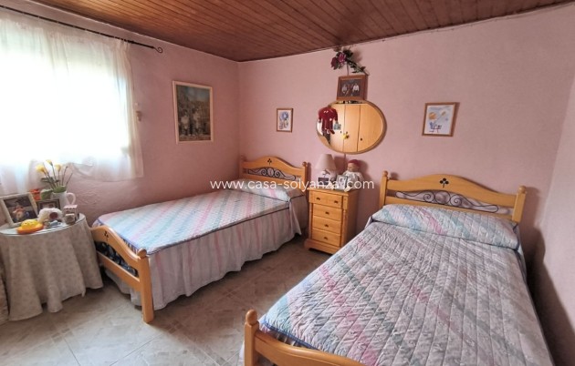Resale - Country Property/Finca - Yecla - Yecla Centro