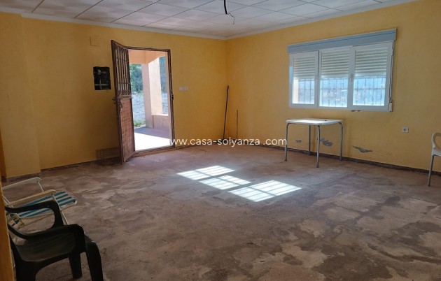 Resale - Country Property/Finca - Yecla - Yecla Centro