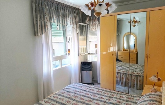 Herverkoop - Appartement / flat - Torrevieja - Playa del Cura