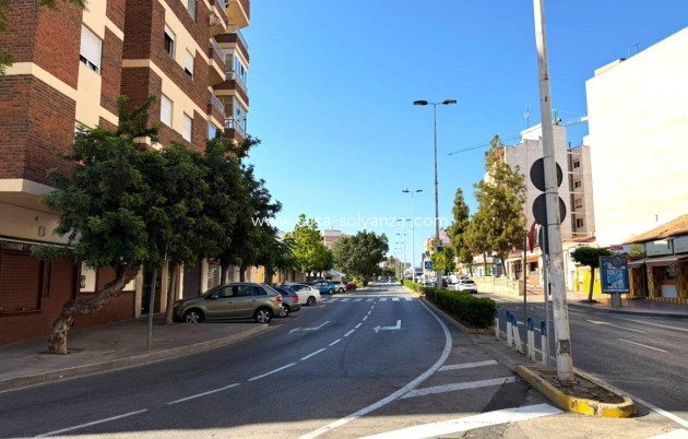 Resale - Apartment / flat - Alicante City - Parque de las Naciones