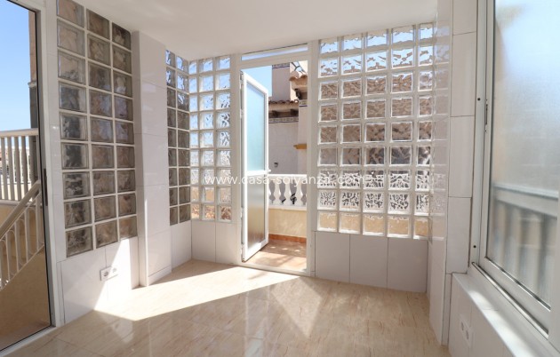 Resale - Apartment / flat - Orihuela - Punta Prima