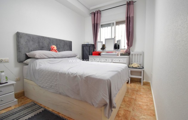 Resale - Apartment / flat - Orihuela - Punta Prima