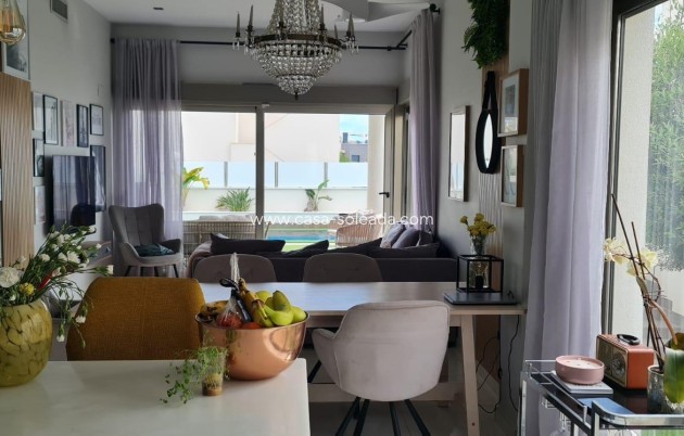 Revente - Villa - Orihuela Costa - Villamartín