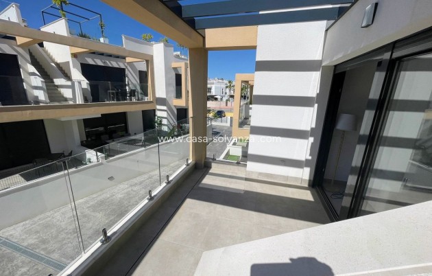 Resale - Apartment / flat - Orihuela - Villamartin