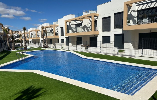 Resale - Apartment / flat - Orihuela - Villamartin