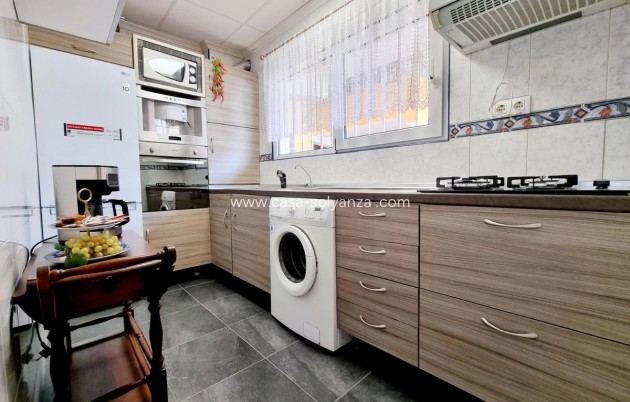 Resale - Apartment / flat - Orihuela - Punta Prima